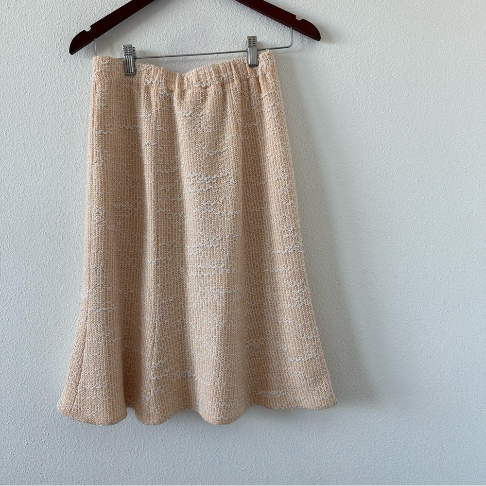 St. John Couture Flared Knee Length Skirt Sz 6 Peach Knit Elastic Waist Lined